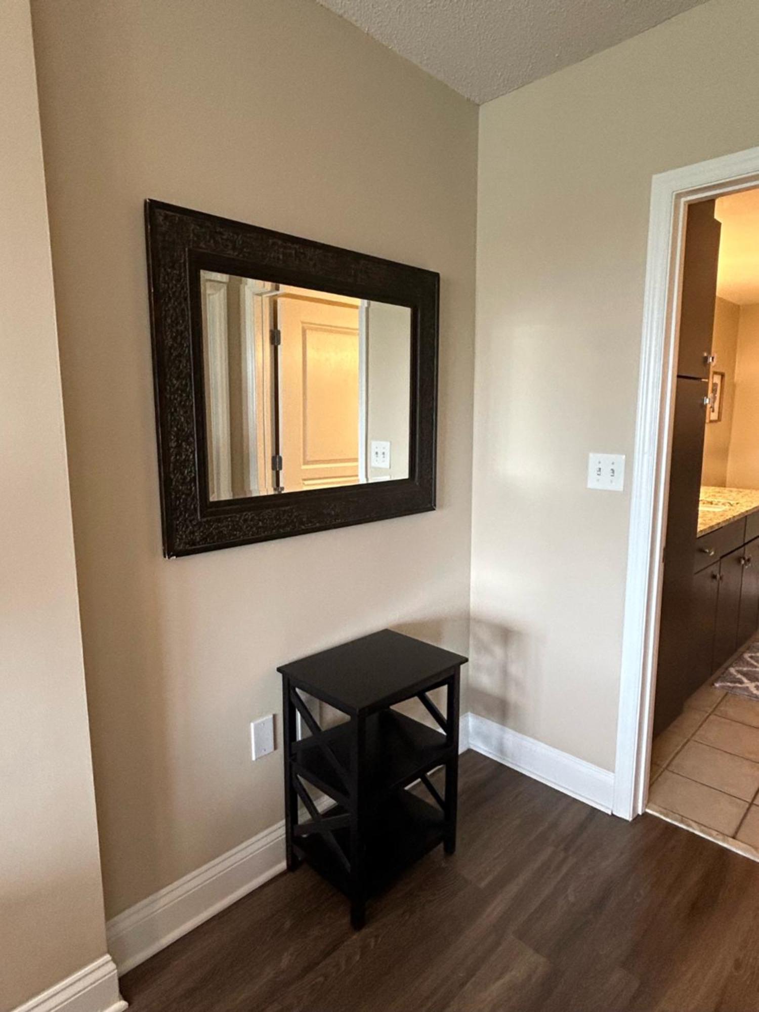 Spacious 2 Bedroom 2 Bathroom Apartment With Balcony In Uptown Charlotte! City Views & Free Parking! Buitenkant foto